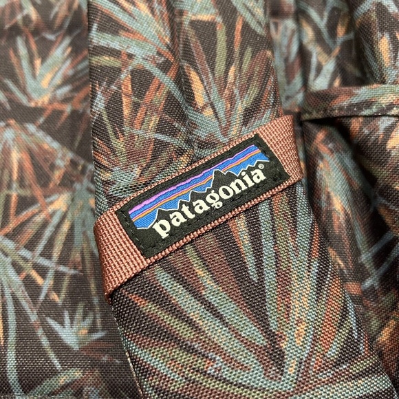 NWT Patagonia Fieldsmith Roll-Top Pack 30L - Picture 6 of 9